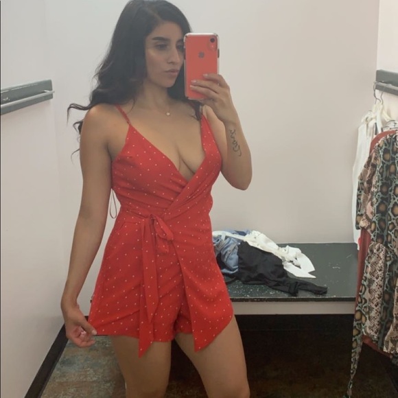 Romper - Picture 2 of 5